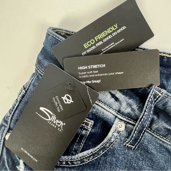 NWT SILVER Women’s Boyfriend Blue Jean Shorts Sz 2 Distressed Stretch Pockets - Picture 5 of 13